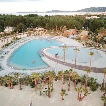 مكان تخييم Ds One Vacances, Prairies De La Mer 5*