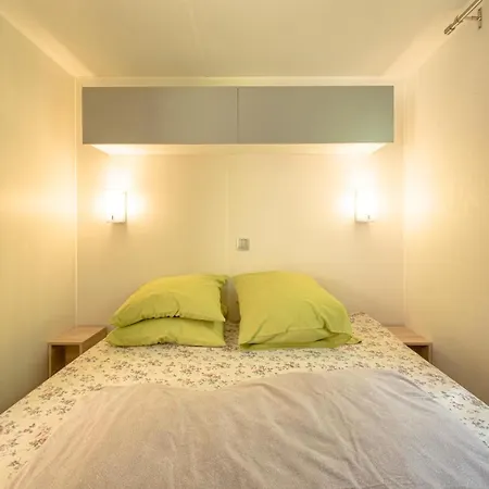 Ds One Vacances, Prairies De La Mer 5*