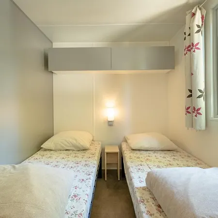 Ds One Vacances, Prairies De La Mer 5*