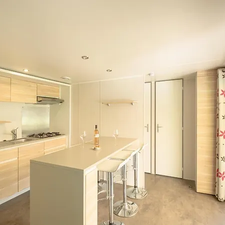 Kamp alanı Ds One Vacances, Prairies De La 5*