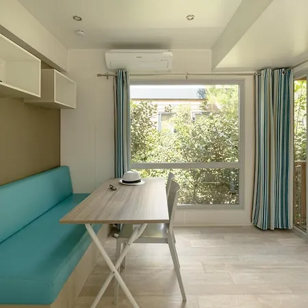 Ds One Vacances, Prairies De La Camping